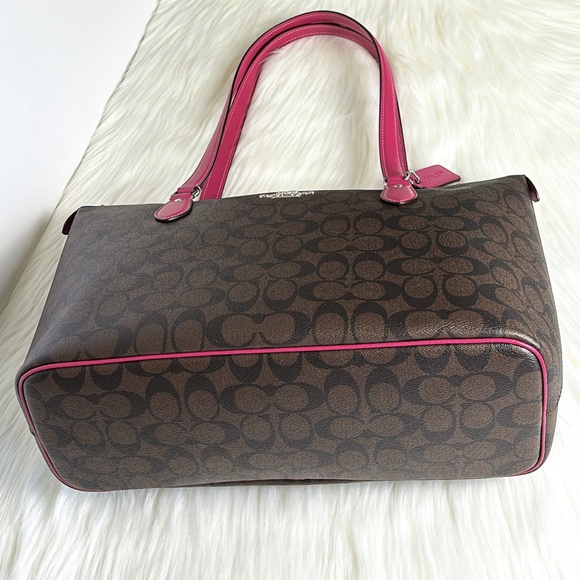 NWT💃Coach Gallery Tote in Signature Canvas & Leather Purse - Picture 5 of 9